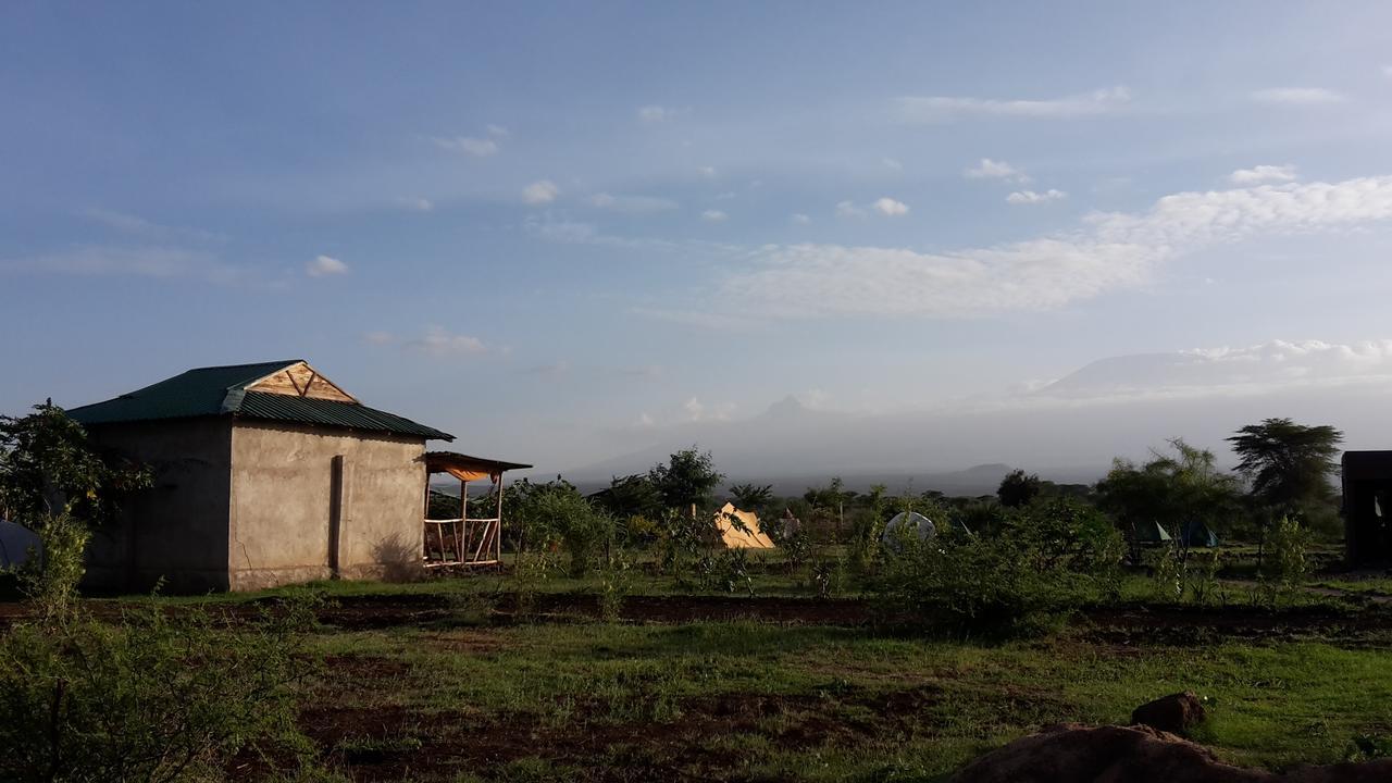 We4Kenya Guesthouses Amboseli Exterior foto