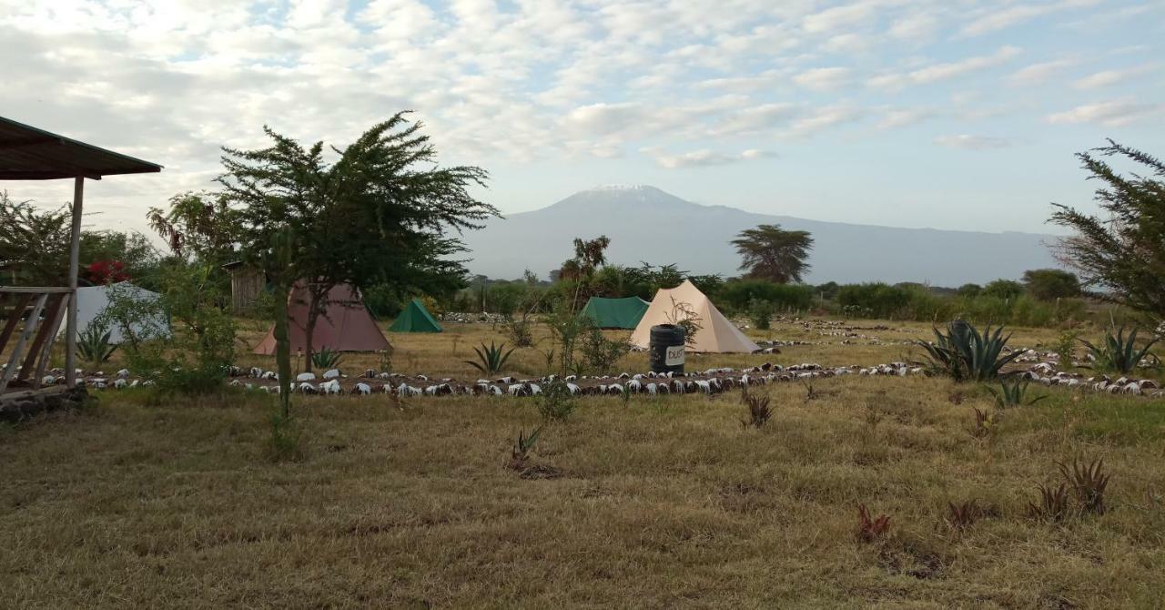 We4Kenya Guesthouses Amboseli Exterior foto